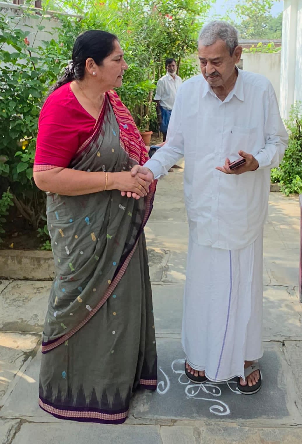 చిన్నగూడూర్ లో రావుల రాంరెడ్డిని కలిసిన మాజీ మంత్రి ,శ్రీమతి సత్యవతి రాథోడ్