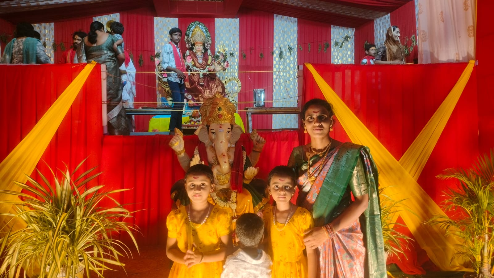 మరిపెడ ఎంపీడీవో కార్యాలయంలో ఘనంగా అట్ల బతుకమ్మ వేడుకలు