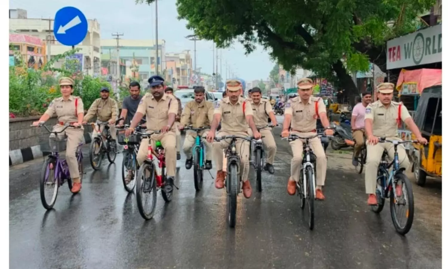 పోలీస్ అమరవీరుల త్యాగాలు చిరస్మరణీయం.. అమరుల సేవలను స్మరిస్తూ మరిపెడలో పోలీసుల సైకిల్ ర్యాలీ
