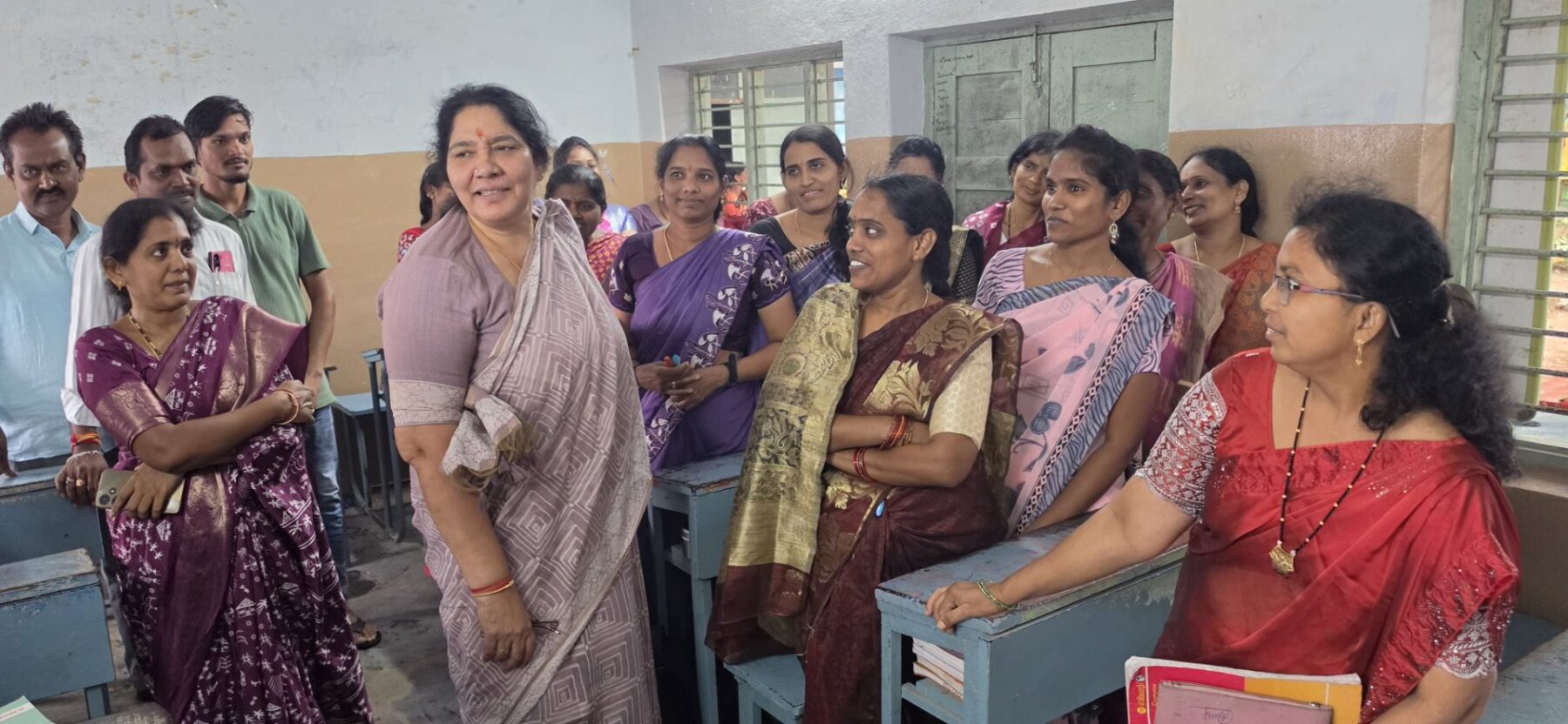 ప్రైవేటు ఉపాధ్యాయులు గ్రాడ్యుయేట్ ఎమ్మెల్సీ ఎన్నికల్లో బీఆర్ఎస్ అభ్యర్థి గెలుపునకు కృషి చేయాలి – మాజీ మంత్రి