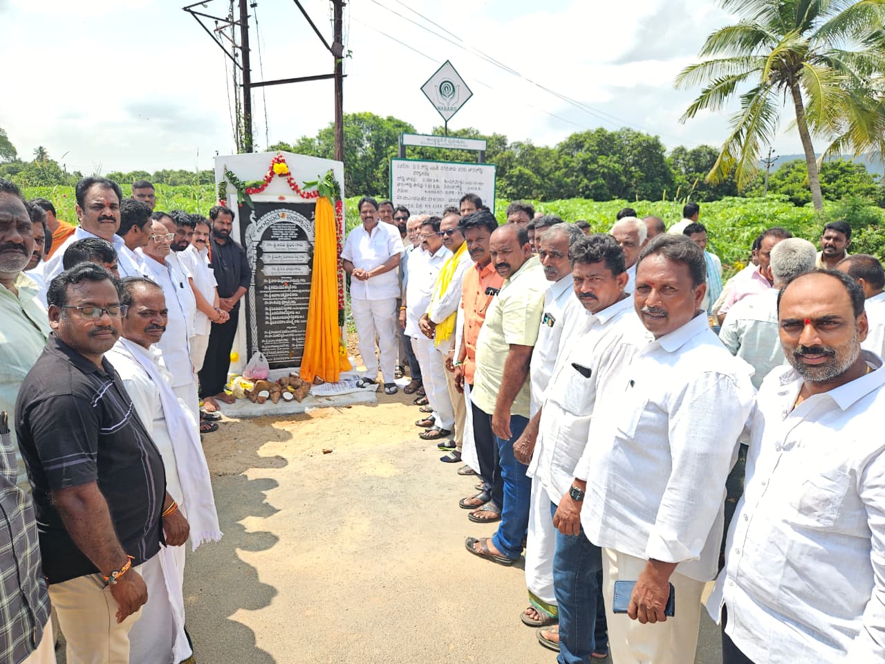 నగిరిపాడు దశాబ్దాల కలకు తారు బాట! – రూ.1.20 కోట్లతో కొత్త రహదారి నిర్మాణం
