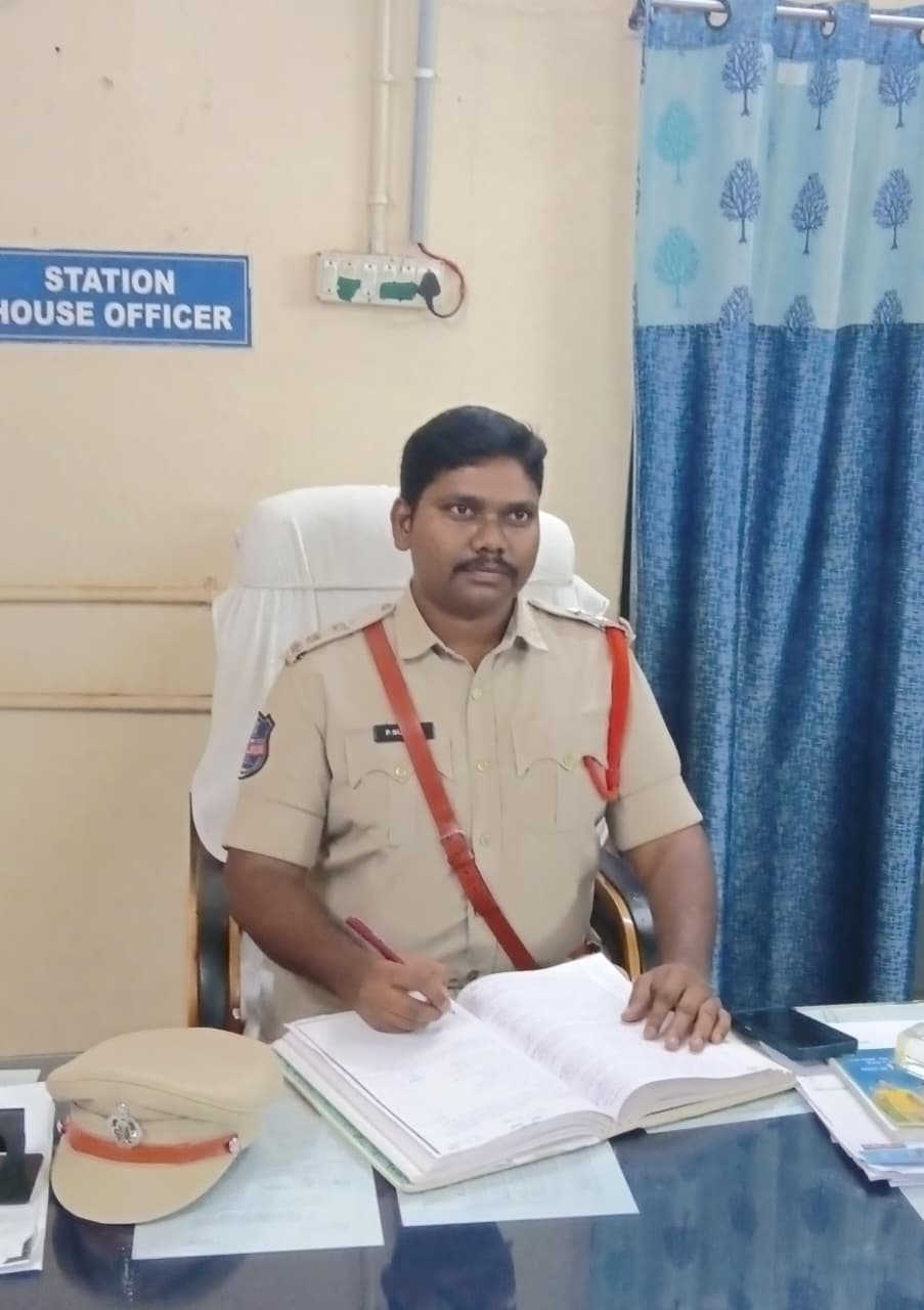 తిరుమలాయపాలెం ఎస్‌హెచ్‌ఓ గా పోగుల సురేష్ బాధ్యతల స్వీకరణ