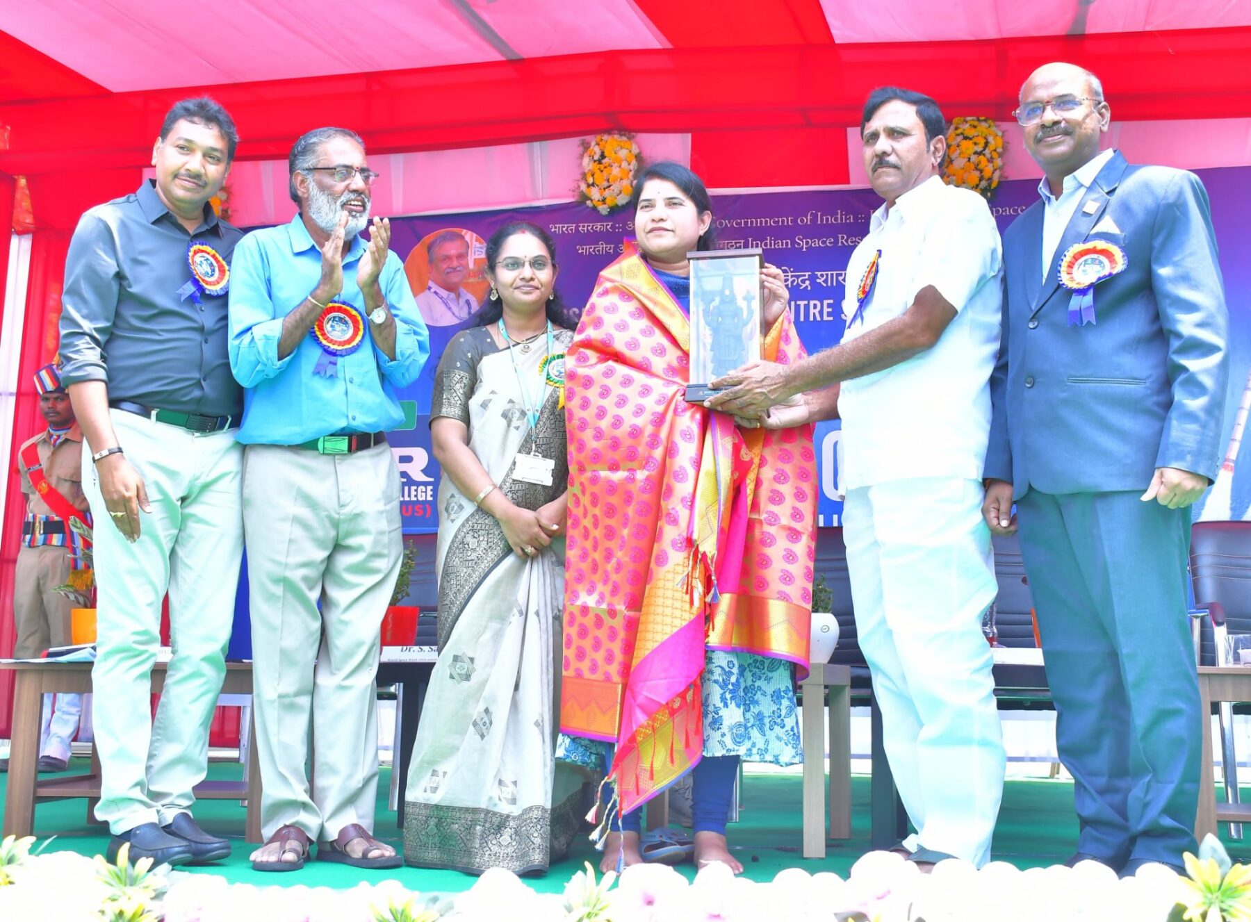 అంతరిక్షంపై ఆసక్తి పెంచుకోవాలి జిల్లా కలెక్టర్ రాజకుమారి గణియా