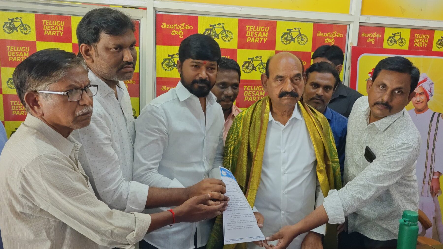 మీసేవ, ఏపీ సేవ పోర్టళ్లలో నిలిపివేసిన సేవలను వెంటనే పునరుద్ధరించాలి మంత్రి ఫరూక్‌కు ’ వినతి