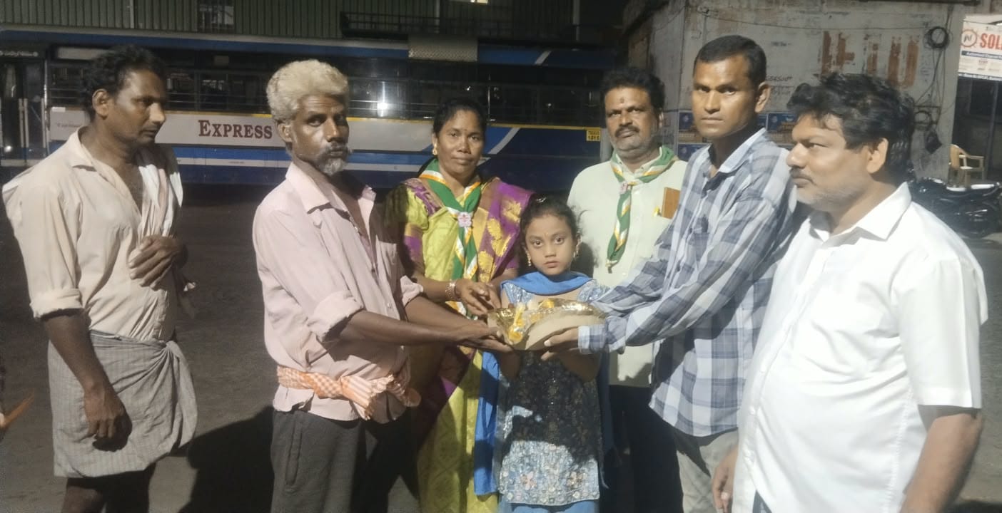 ఐక్య తల్లితండ్రుల సంగం ATEC జిల్లా అధ్యక్షులు మారుతీ రత్నాకర్ ఆధ్వర్యంలో నిత్యాన్నదానం