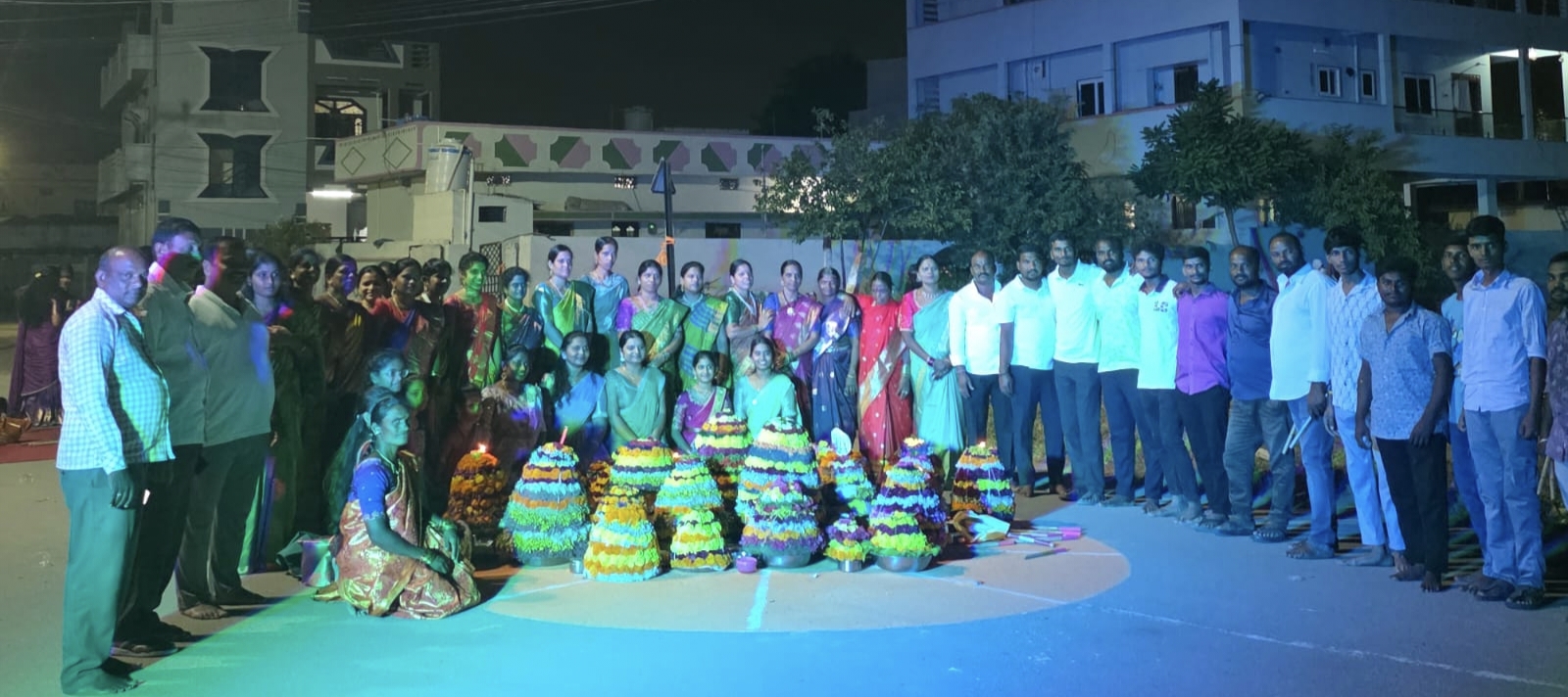 ఎం.ఎం. కుంటలో ఘనంగా బతుకమ్మ వేడుకలు