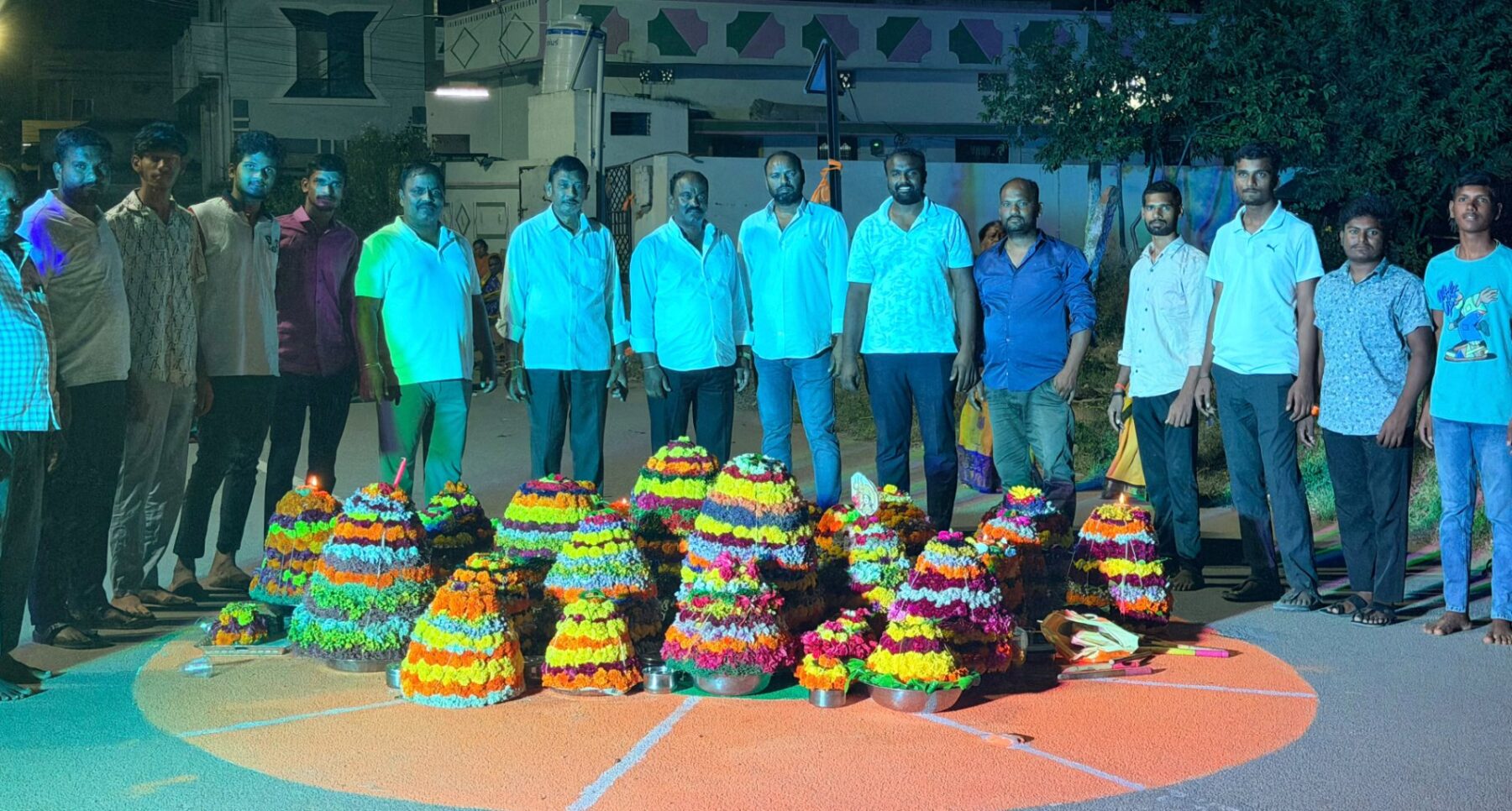 ఎం.ఎం. కుంటలో ఘనంగా బతుకమ్మ వేడుకలు