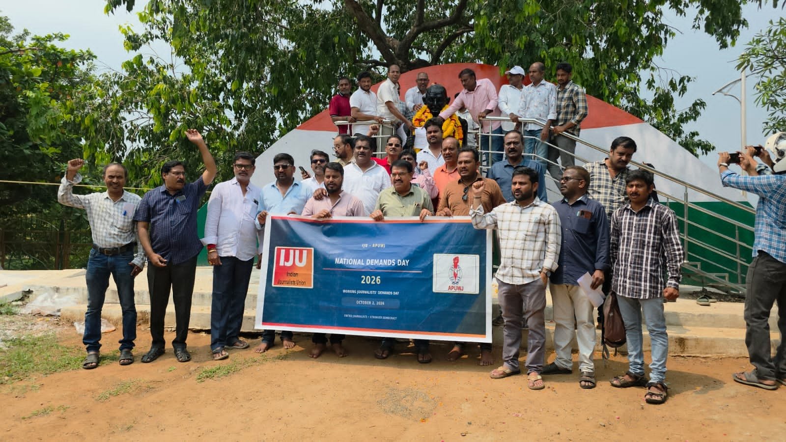 విద్యుత్ సరఫరా మెరుగుదలకు 33 కేవీ లైన్ పనులు వేగవంతం