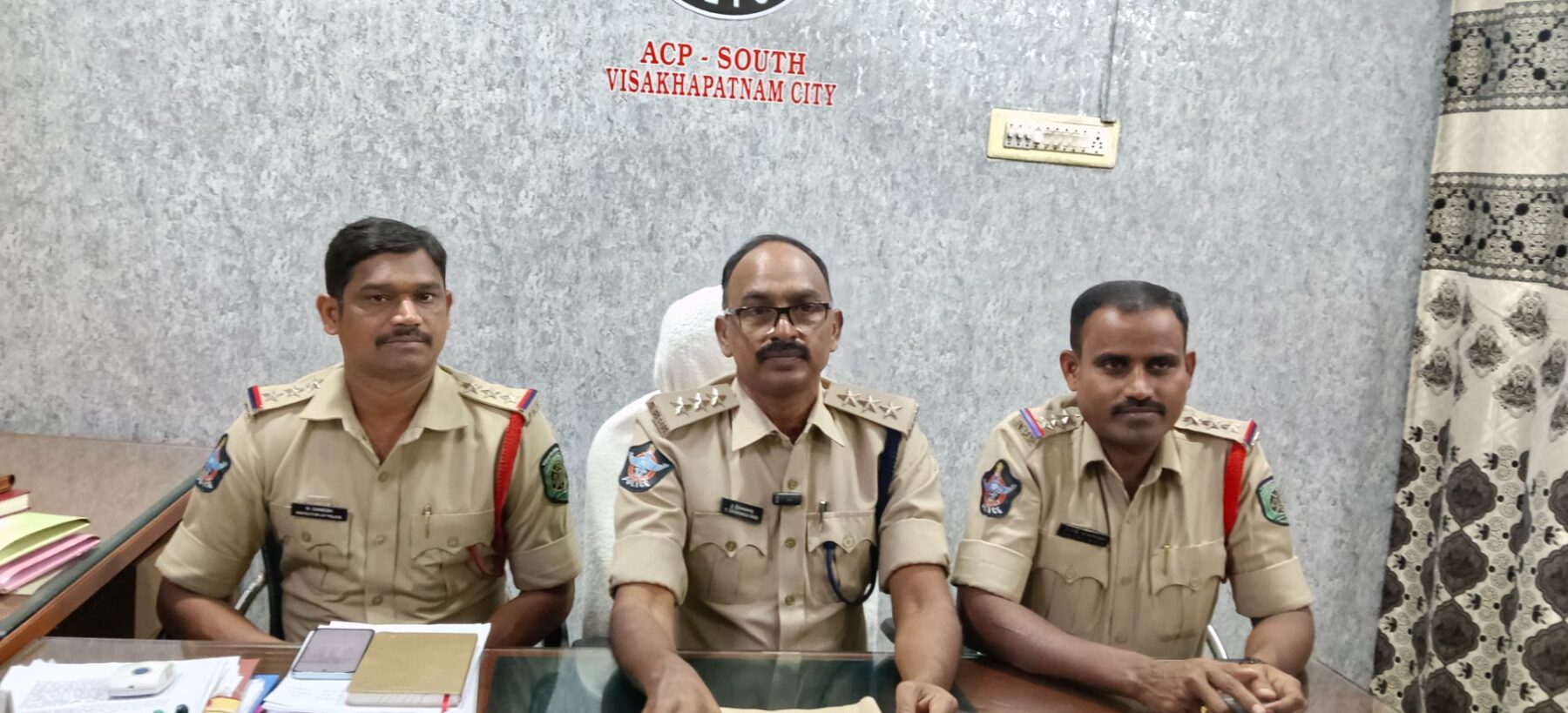 జీవీఎంసీ ఎన్నికలకు పటిష్ట భద్రత నామినేషన్ కేంద్రం వద్ద 100 మీటర్ల పరిధిలో ఆంక్షలు