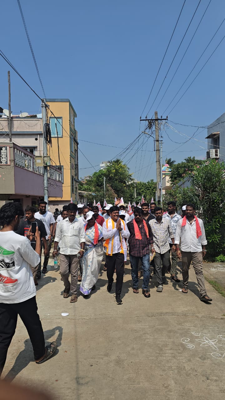 మీ బిడ్డగా ఆశీర్వదించండి.. 102వ వార్డును ఆదర్శంగా తీర్చిదిద్దుతా! – కూటమి అభ్యర్థి గవర సోమశేఖర్ హామీ