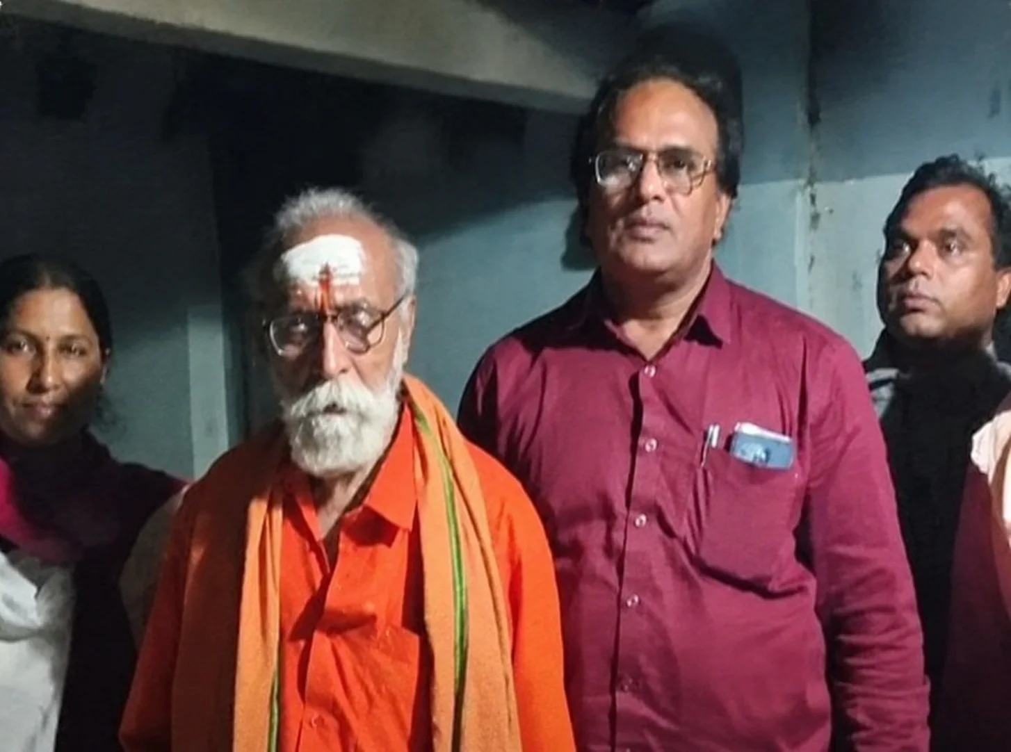 Way2News’కధనం పింఛన్ పంపిణీపై బి.అమృతరాజు ఆరా !