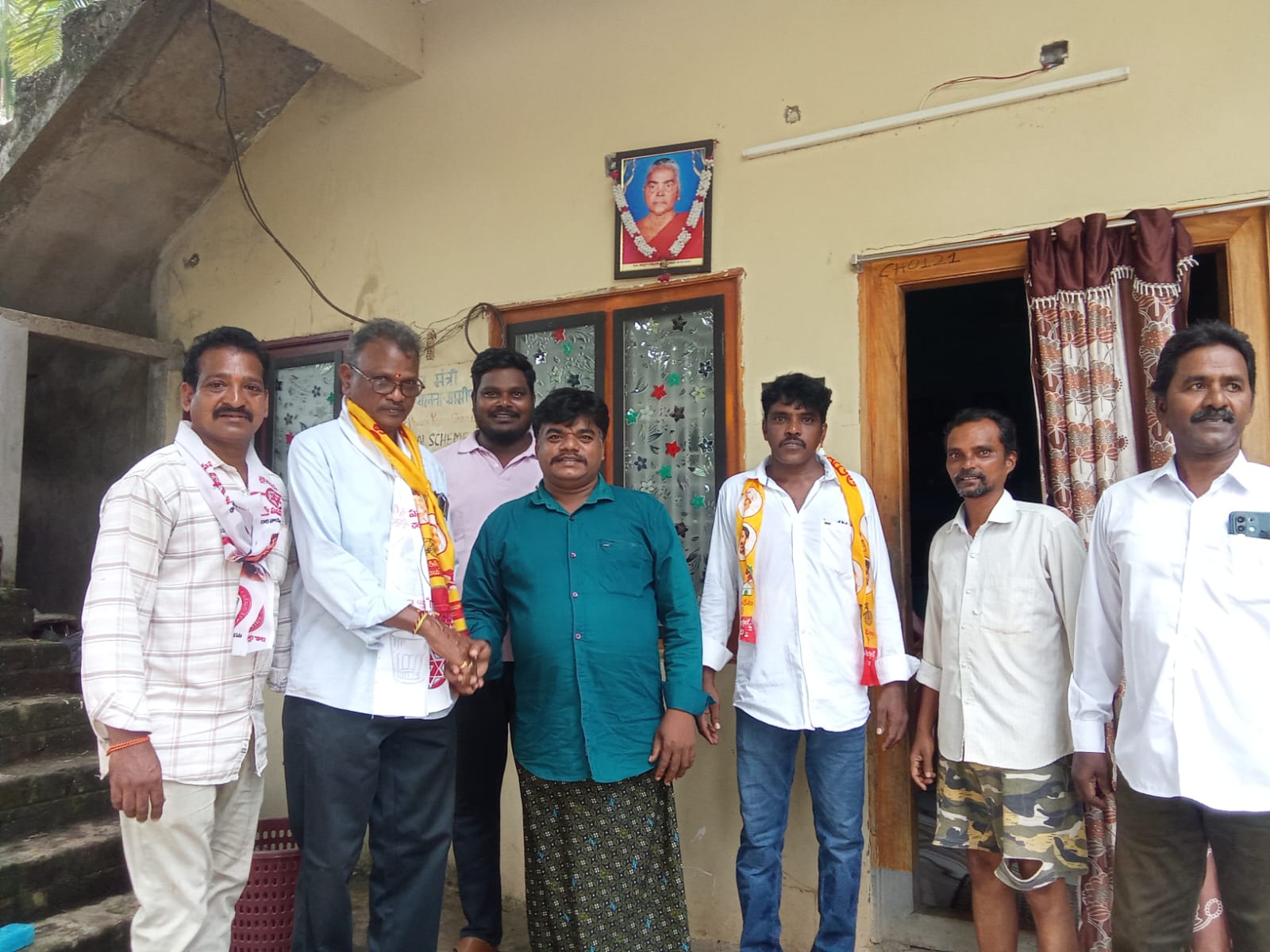 ప్రచారం లో ముందజలో కూటమి ఎంపీటీసీ అభ్యర్థి శంకర్ లాల్