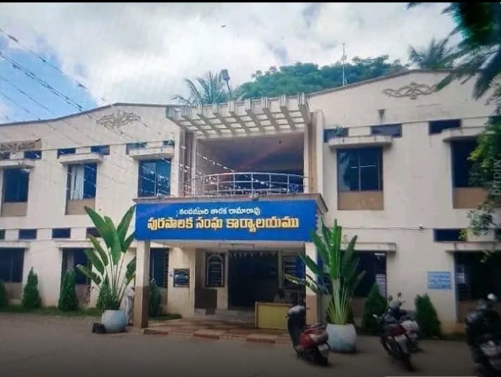 ఎన్నికల వేళ YCPకి దెబ్బ