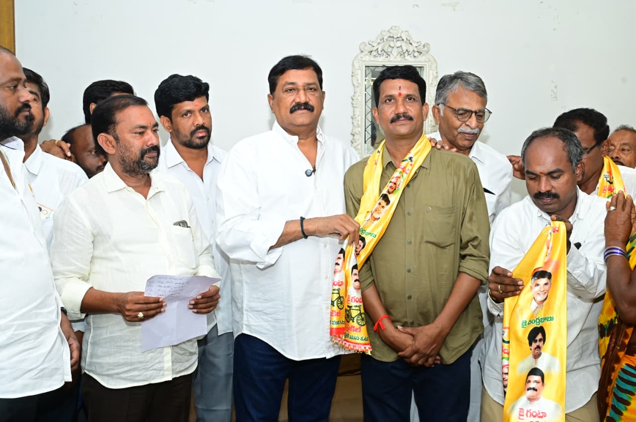 వైసీపీకి భారీ షాక్.. గంటా సమక్షంలో టిడిపిలో 200 మందికి పైగా చేరిక… ఆనందపురంలో టిడిపికి పెరిగిన బలం