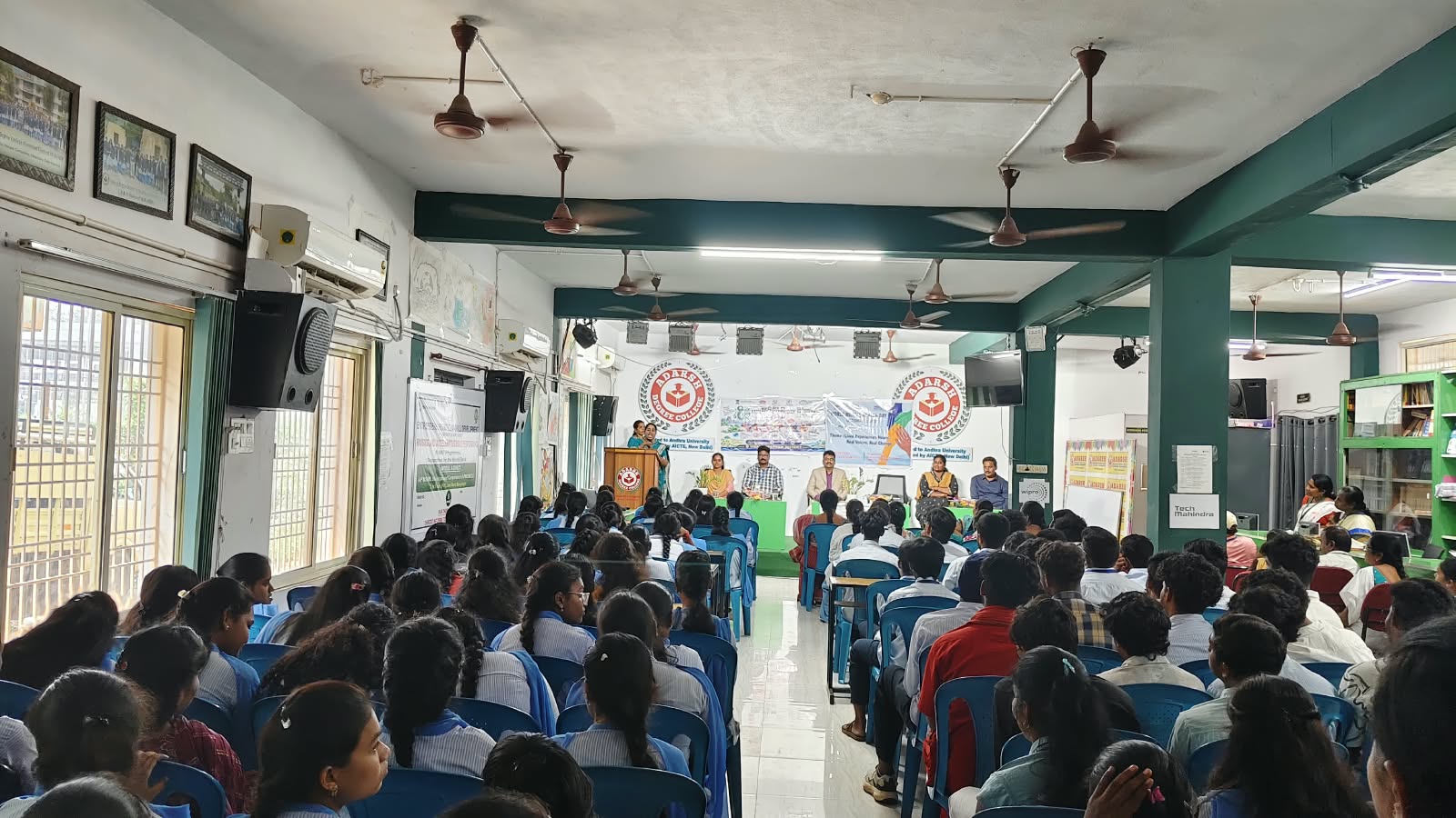 ఆదర్శ కాలేజీలో ప్రపంచ మానసిక ఆరోగ్య దినోత్సవం.. మానసిక ఆరోగ్యం పై అవగాహన ర్యాలీ