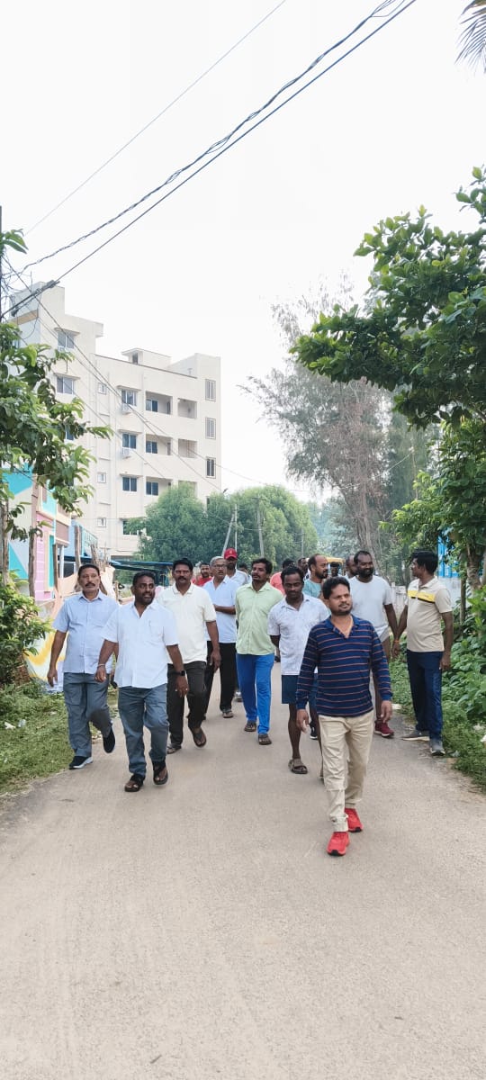 శోంఠ్యం లో ఎన్నికల సమరం షురూ… ఇంటింటా దూసుకెళ్తున్న వైఎస్ఆర్ సీపీ ఎంపిటిసి అభ్యర్థి గొల్జాన రవి కుమార్ 💐💐