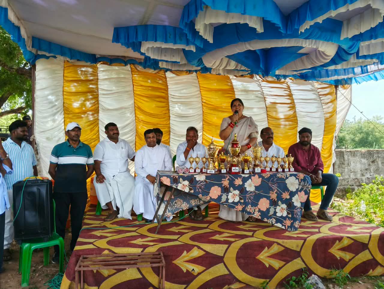 సీతారాంపురంలో మెగా క్రికెట్ టోర్నమెంట్ ప్రారంభం