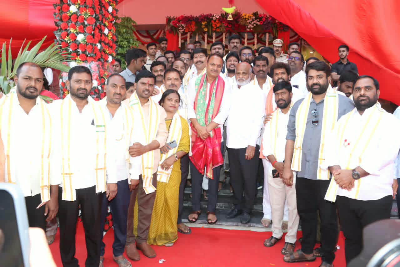 ఉప్పల్‌లో GV మాల్ ప్రారంభం* *ప్రారంభించిన ఉప్పల్ MLA బండారి లక్ష్మారెడ్డి గారు* *ఉమా మహేశ్వర్ రావు, కృష్ణమూర్తి ఆధ్వర్యంలో నిర్వహణ*