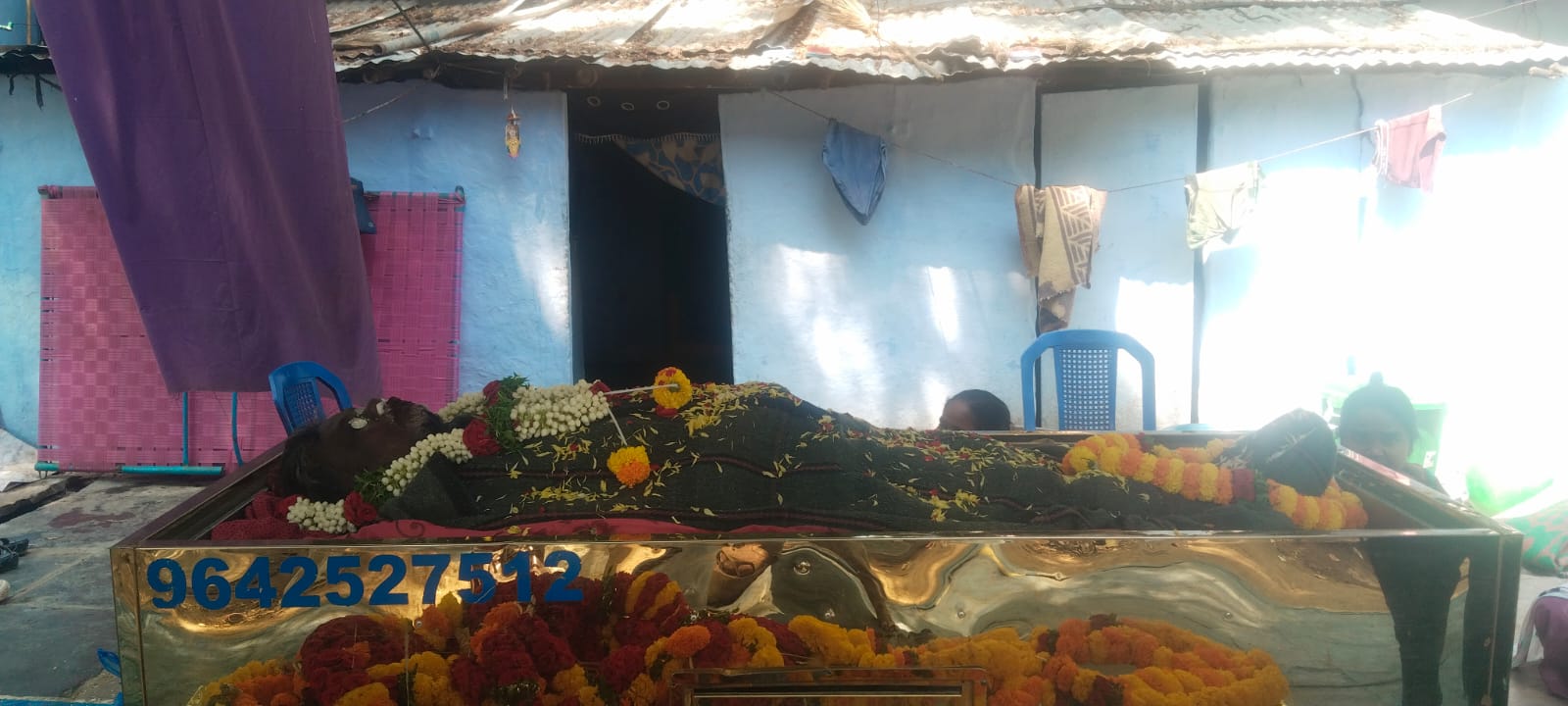 ఎమ్మిగనూరు మున్సిపాలిటీ హెల్త్ వర్కర్ చిన్న నర్సన్న గుండెపోటుతో మృతి – ప్రభుత్వం ఆర్థిక సహాయం అందించాలి