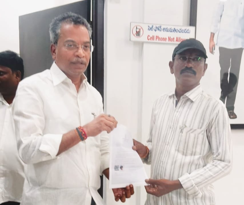 మైలవరం నియోజకవర్గం ఇద్దరికీ రూ 6 0 8 లక్షల ఎల్ఓసి లు మంజూరు ఎమ్మెల్యే వసంత వెంకట కృష్ణ ప్రసాద్