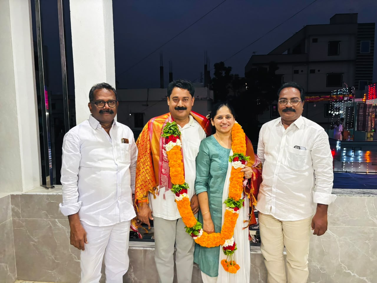 గంగసాని దంపతులను సన్మాణించిన వైయస్ఆర్ పార్టీ నాయకులు