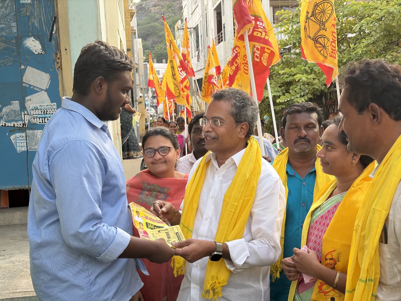 కొండపల్లి అభివృద్ధి కోసం 96 కోట్లు పండ్లు వసంత వెంకటకృష్ణ ప్రసాద్