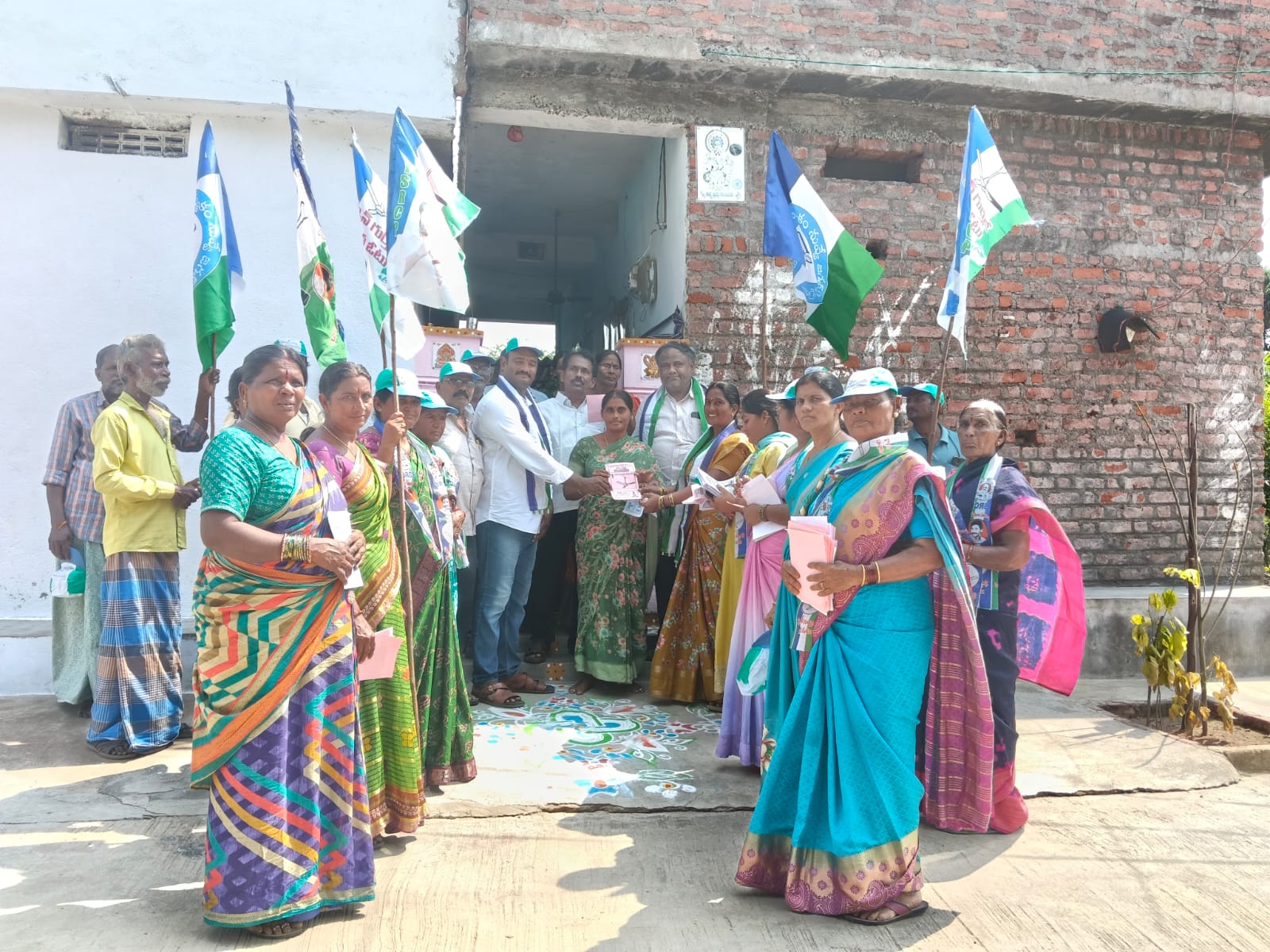 దుత్తలూరు సెగ్మెంట్లలో వైఎస్సార్‌సీపీ ప్రచార జోరు