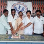 మహాత్మా గాంధీ జయంతి మరియు దేశ మాజీ ప్రధాని లాల్ బహుదూర్ శాస్త్రి జయంతిని పురస్కరించు కుని శుక్రవారం కలెక్టరేట్‌ లో నివాళులు అర్పించిన జిల్లా కలెక్టర్ ఎం. ఎన్.హరేంధిర ప్రసాద్ ..