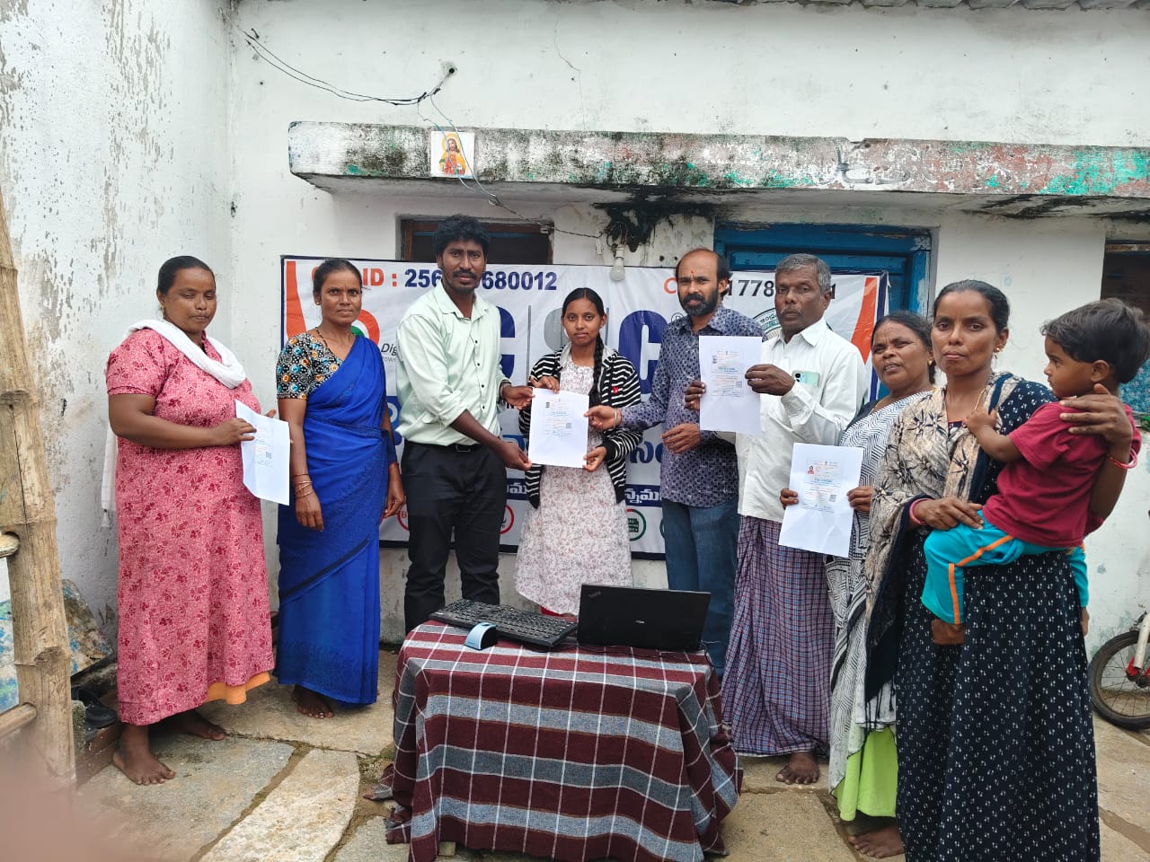 గ్రామాలలో ఈశ్రమ,Tele – Law క్యాంపులు నిర్వహించాలి : సి.యస్.సి జిల్లా మేనేజర్ సతీష్ గ్రామాలలో CSC VLE’s ఈశ్రమ