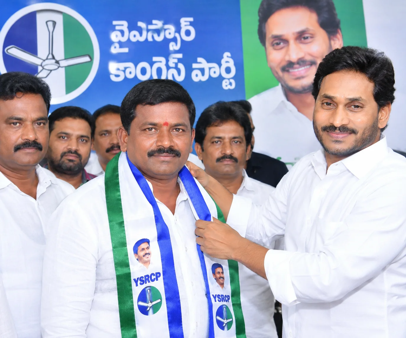 టీడీపీ నుంచి ఎర్ర చిన్న బ్రహ్మయ్య వైసీపీ